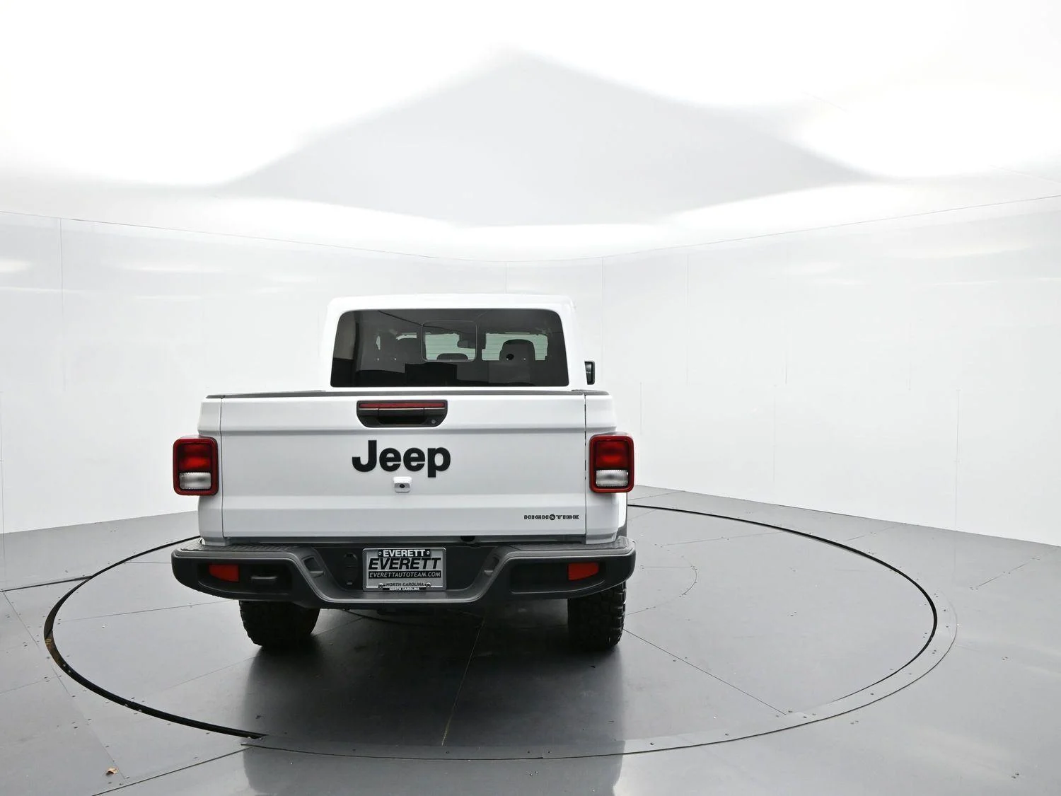 Used 2025 White Jeep High Tide image 6