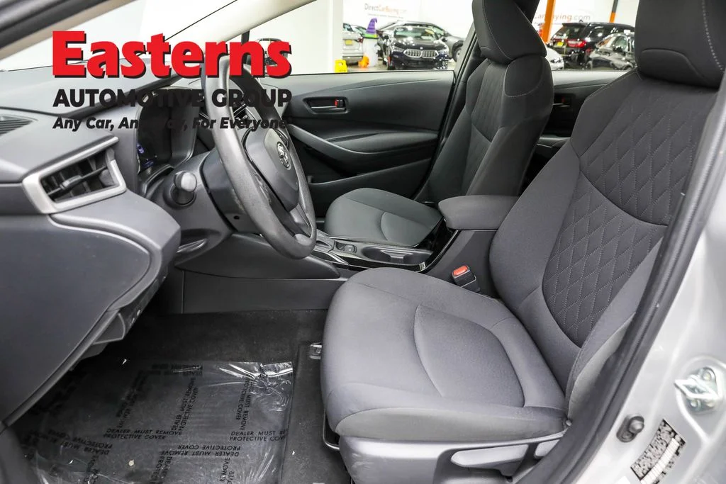 Used 2022 Silver Toyota LE image 14