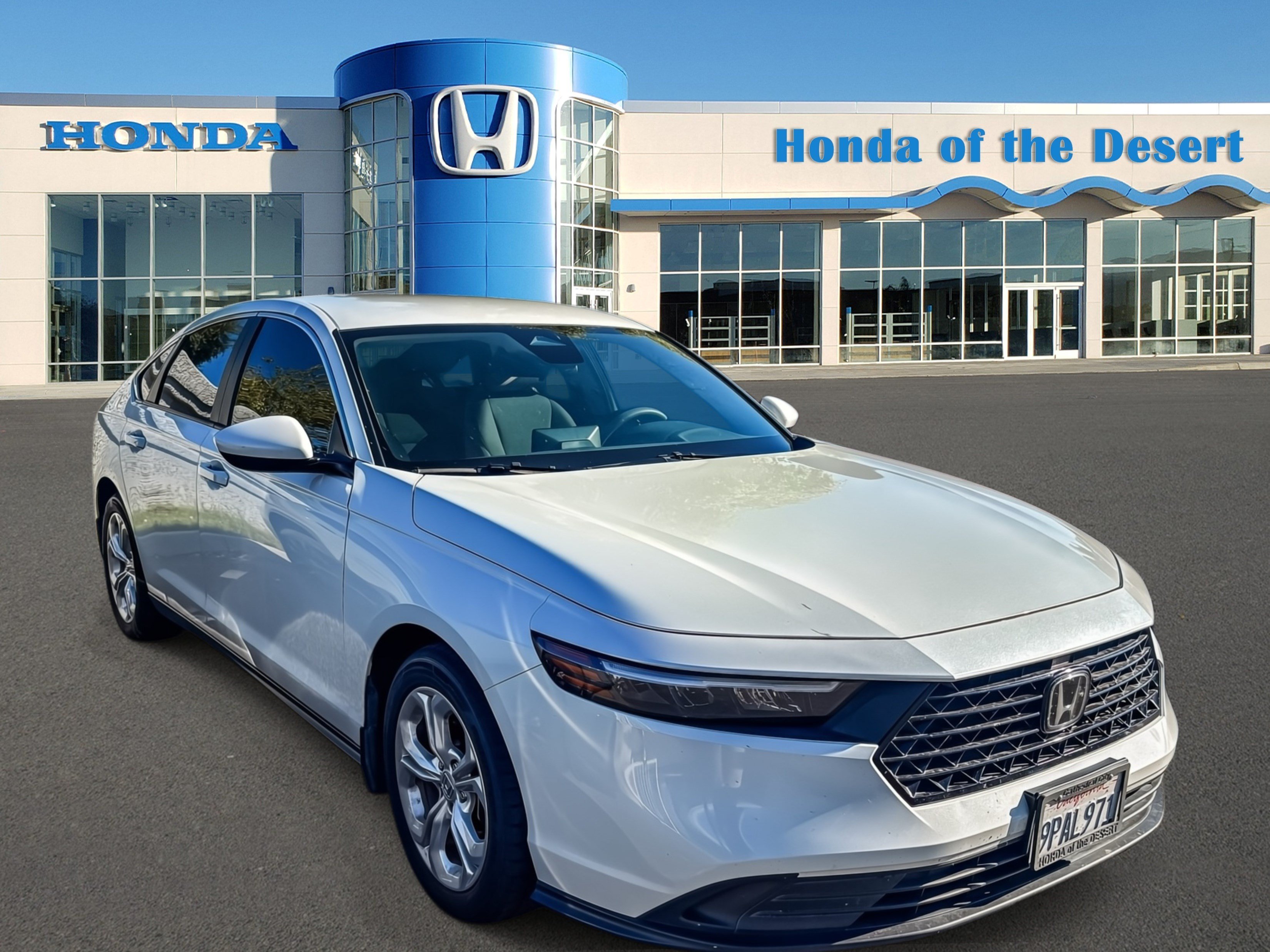 Used 2024 Platinum White Pearl Honda 1.5T LX image 1