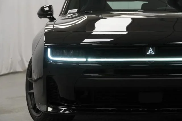 New 2026 Diamond Black Crystal Pearlcoat Dodge Scat Pack Plus image 6