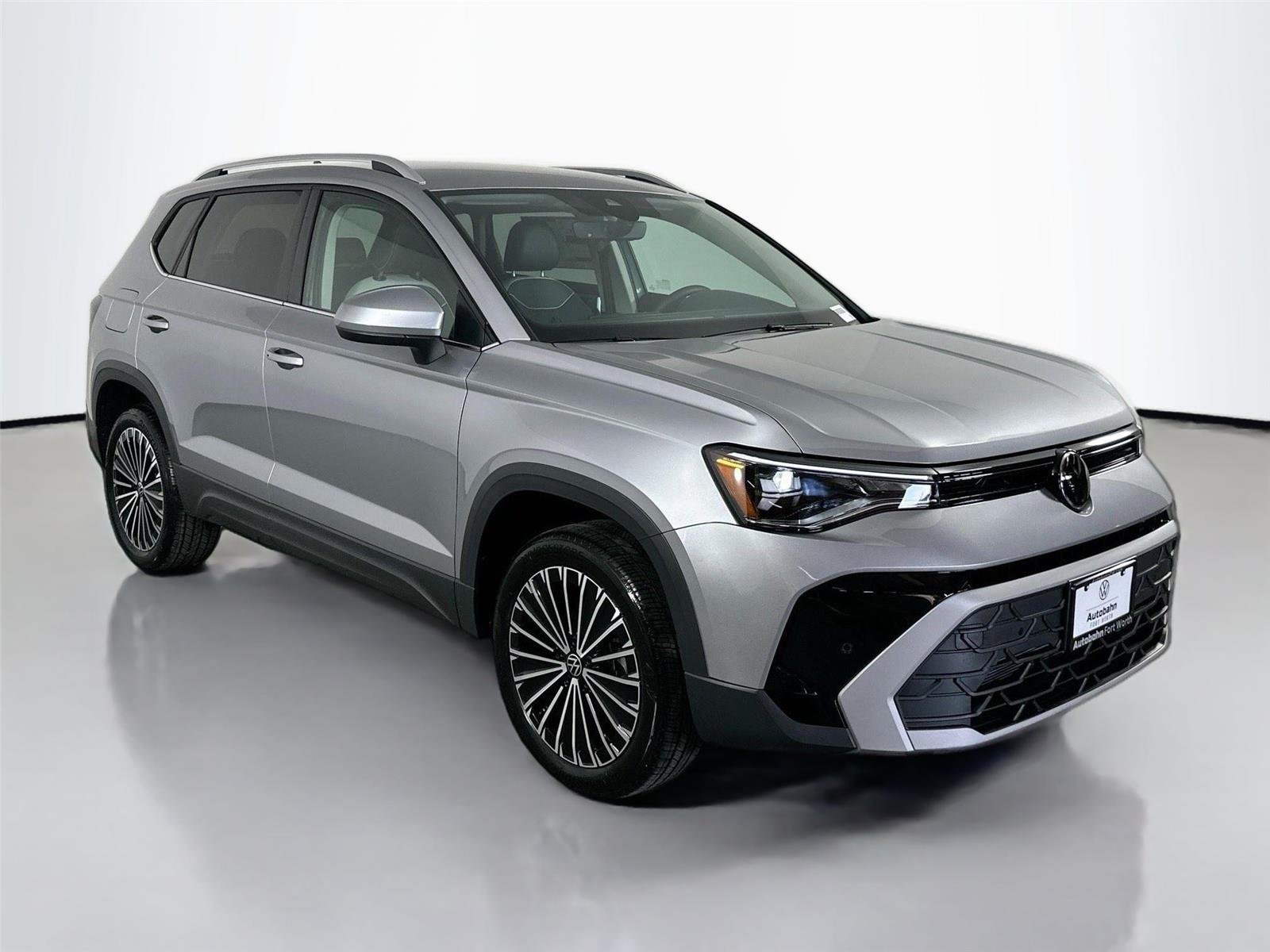 2025 Volkswagen Taos SE - Photo 3