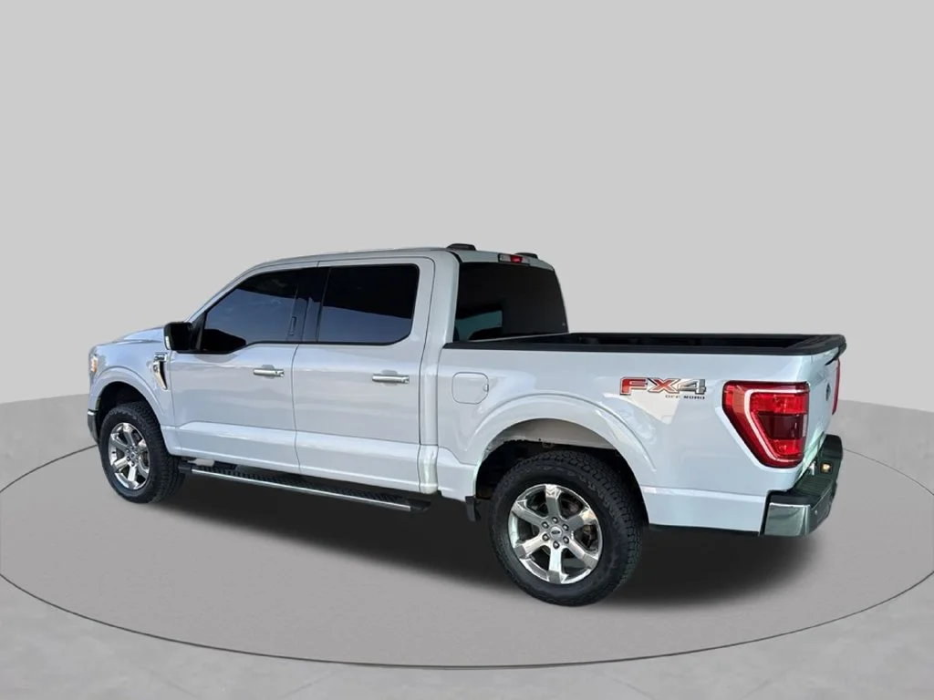 Used 2021 White Metallic Ford XLT image 6