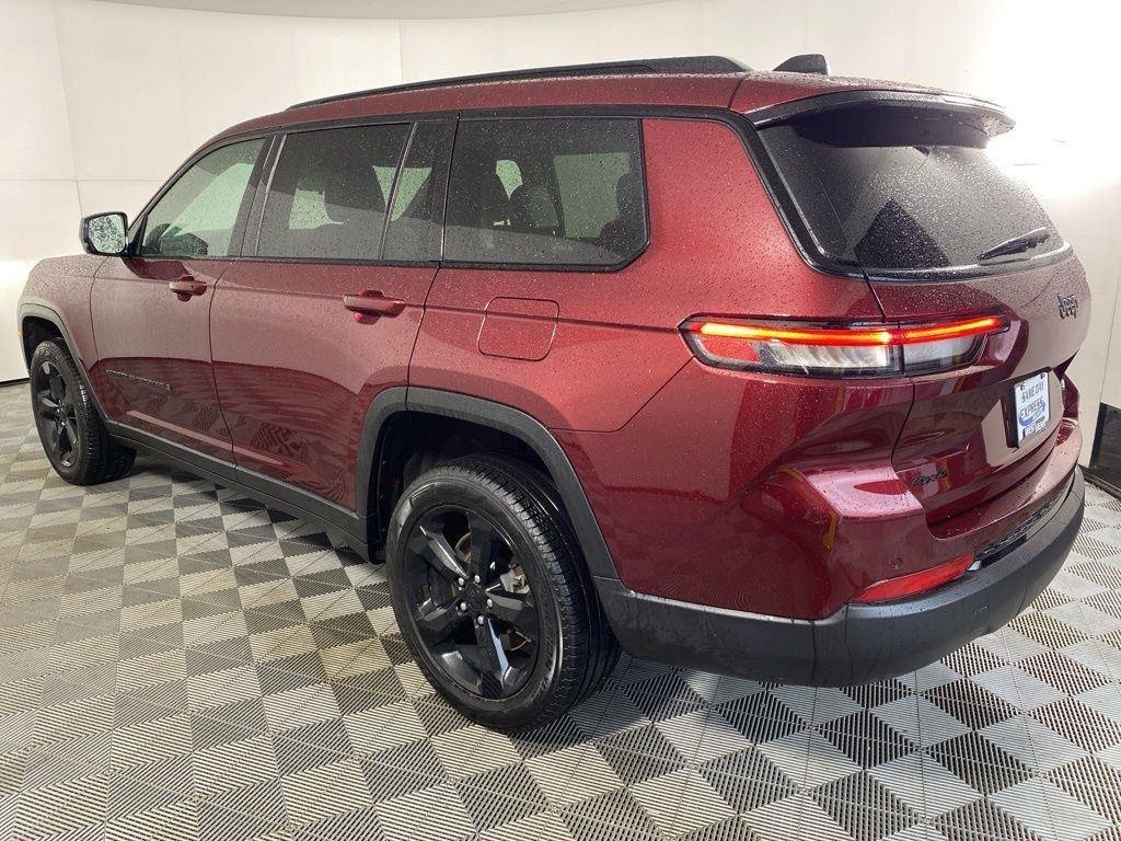 Used 2025 Velvet Red Pearlcoat Jeep Limited image 5