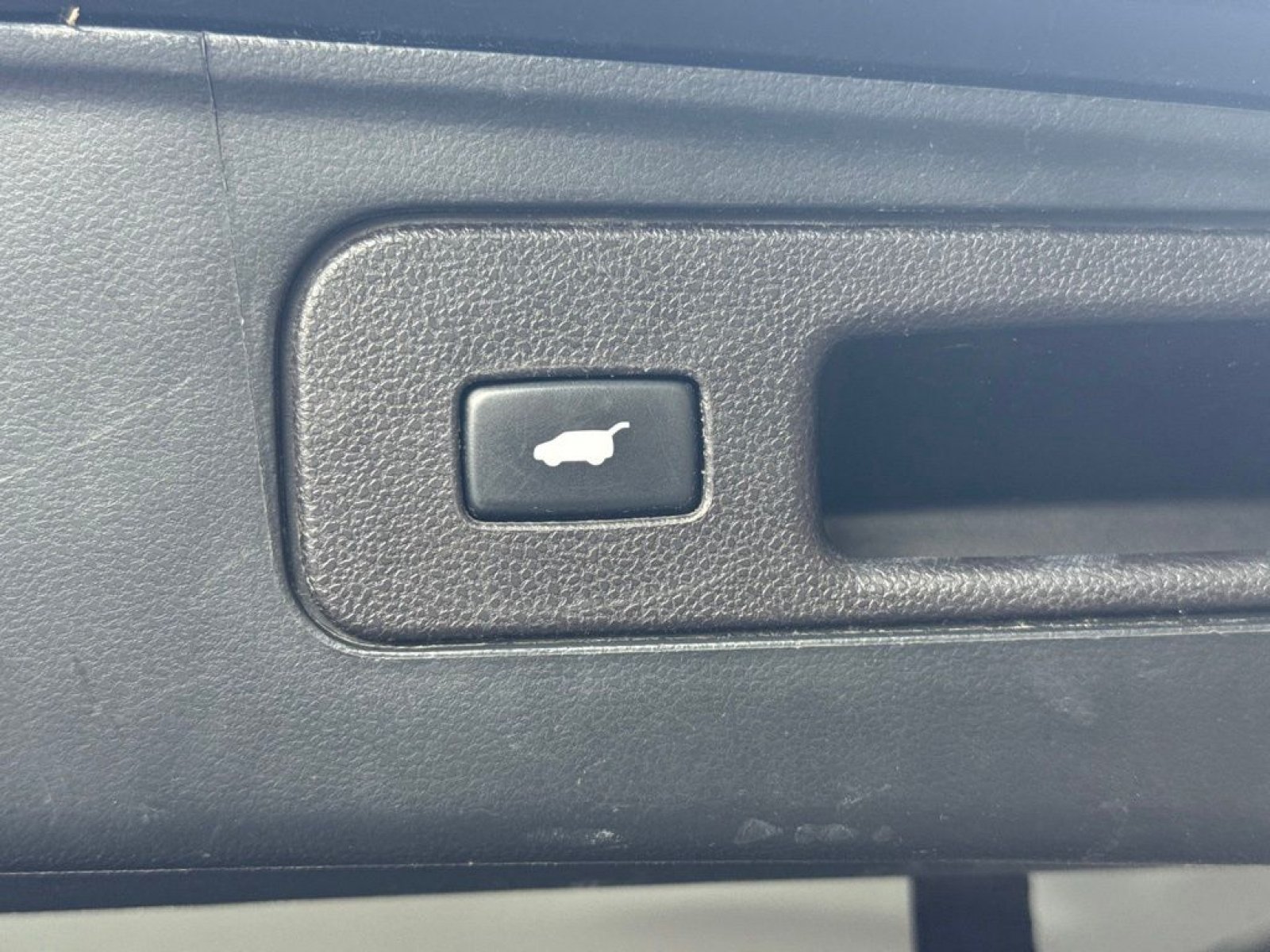 Used 2013 Crystal Black Pearl Honda Touring image 22