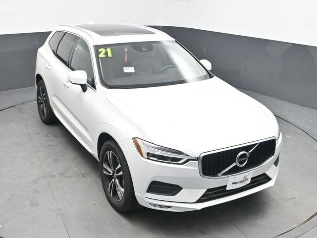 Used 2021 White Volvo T6 Momentum image 34