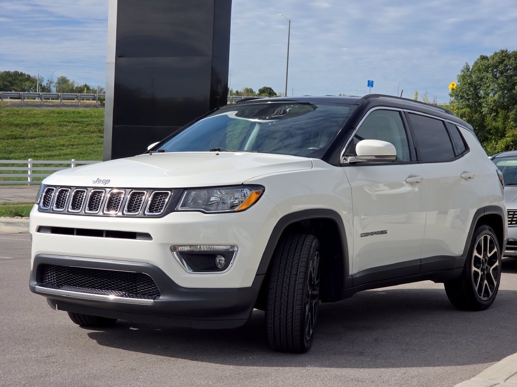 Used 2018 White Clearcoat Jeep Limited image 19