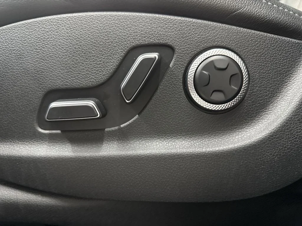 2025 GENESIS GV80 Advanced - Photo 32