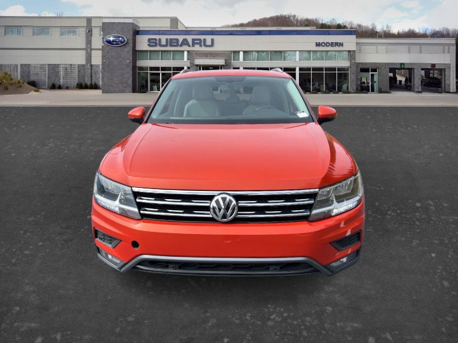 Used 2019 Cardinal Red Metallic Volkswagen 2.0T SEL image 2