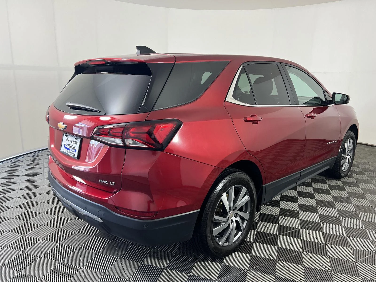 Used 2024 Radiant Red Tintcoat Chevrolet LT image 28
