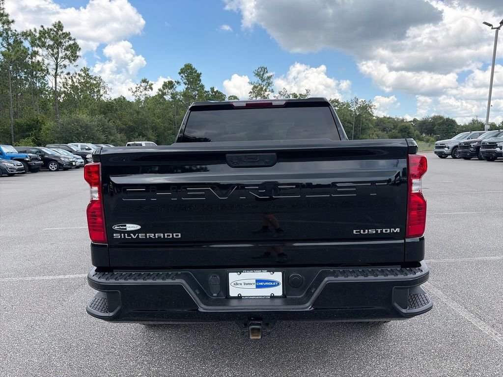 Used 2022 Black Chevrolet Custom image 5
