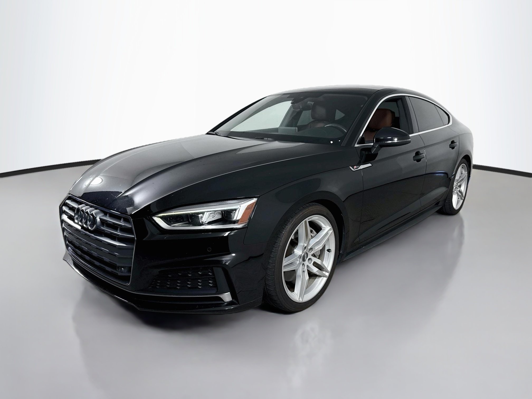 Used 2019  Audi Premium Plus image 3
