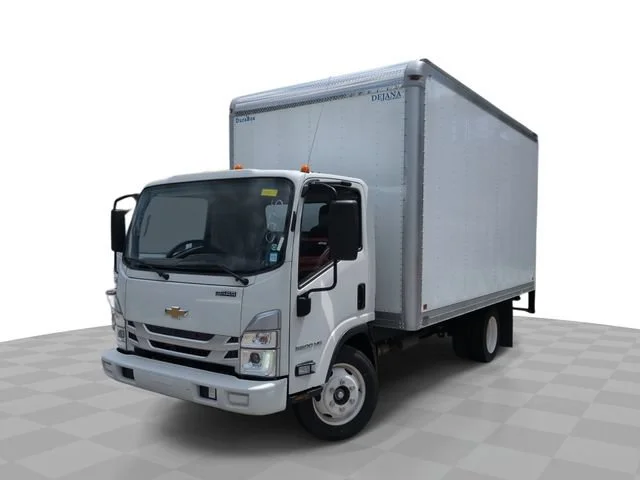 2025 Chevrolet Low Cab Forward's photo