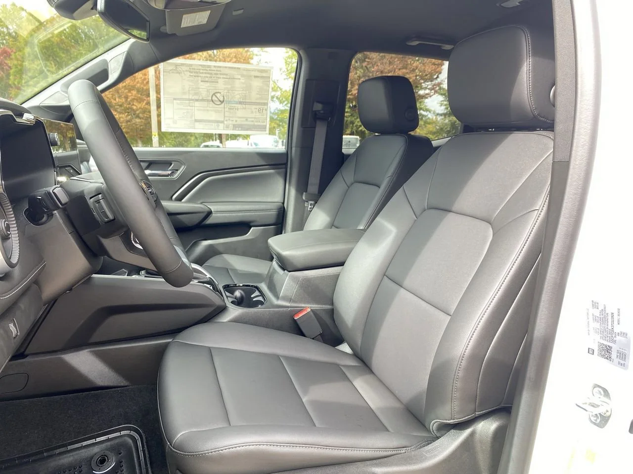 Used 2026 Summit White Chevrolet LT image 17