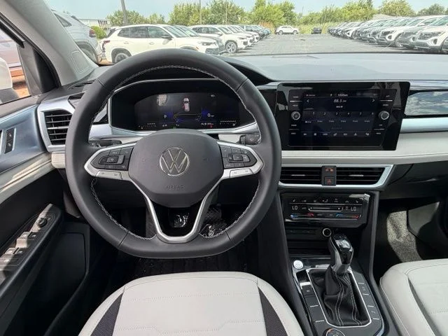 New 2026 Pure White Volkswagen 1.5T SE image 10