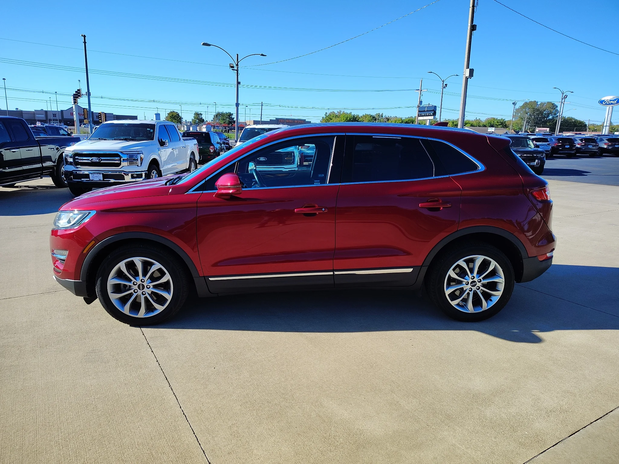 Used 2017 Lincoln MKC Select with VIN 5LMCJ2C96HUL63061 for sale in Jacksonville, IL