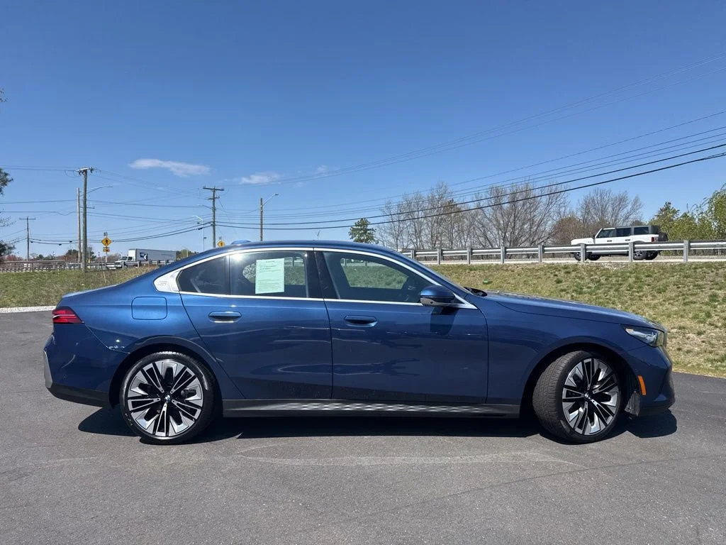 2026 BMW 5 Series 540i - Photo 8