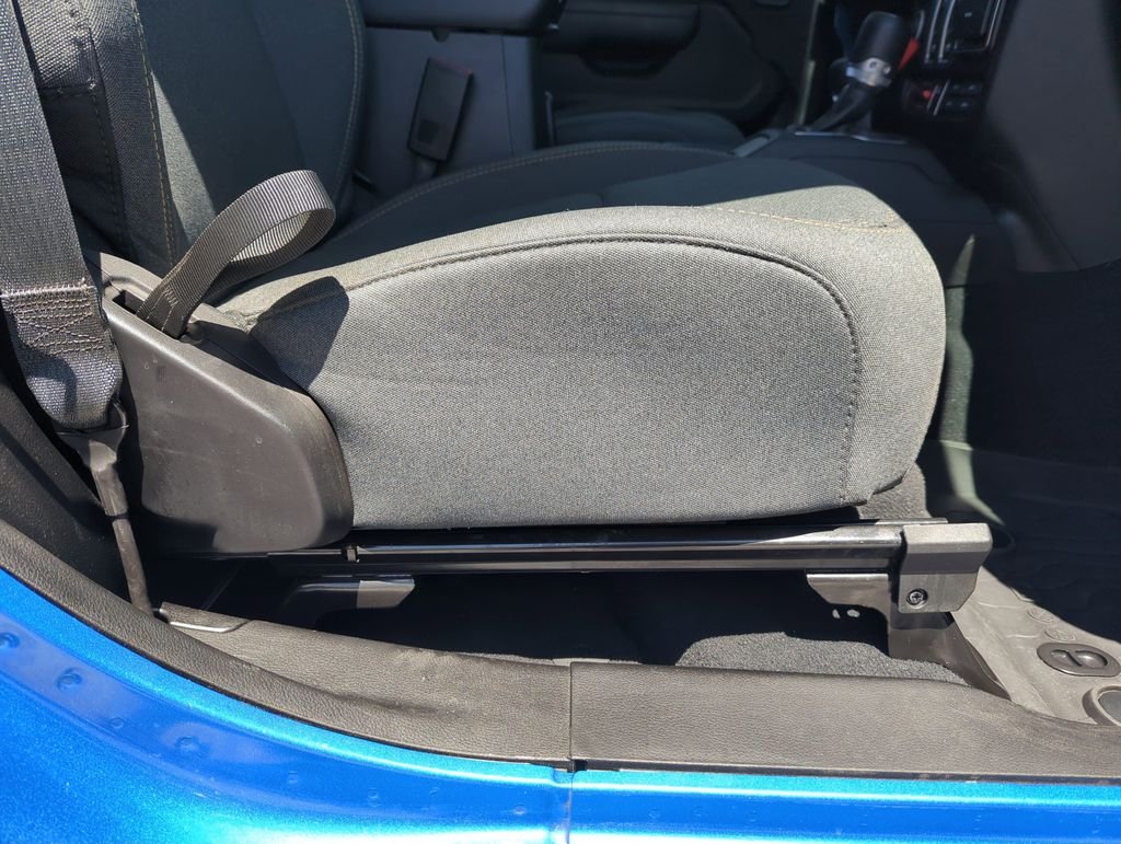 Used 2025 Blue Jeep Willys image 33