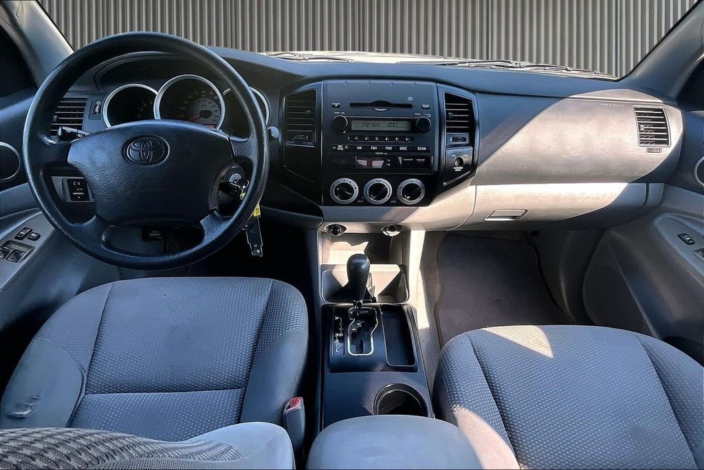 Used 2005 Beige Toyota Base image 16