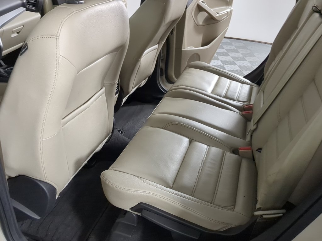 Used 2018 White Gold Metallic Ford SEL image 15