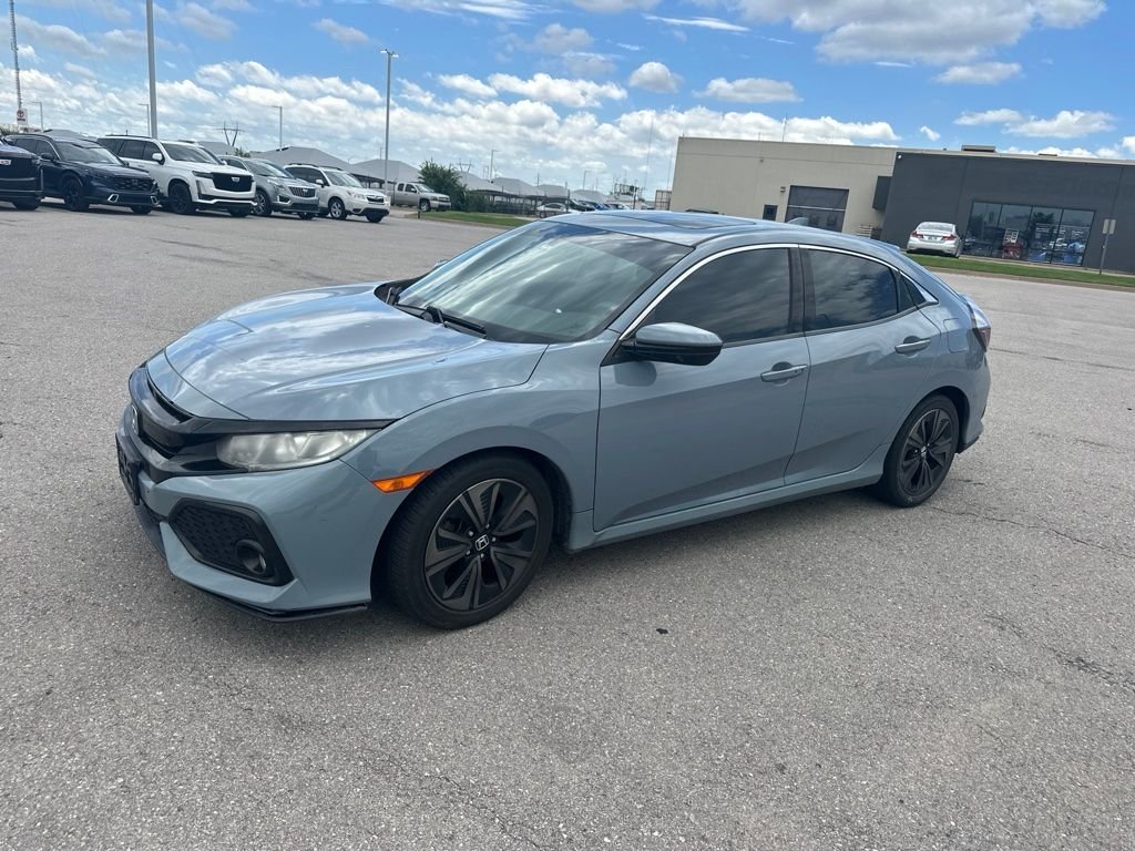 Used 2017  Honda EX image 1