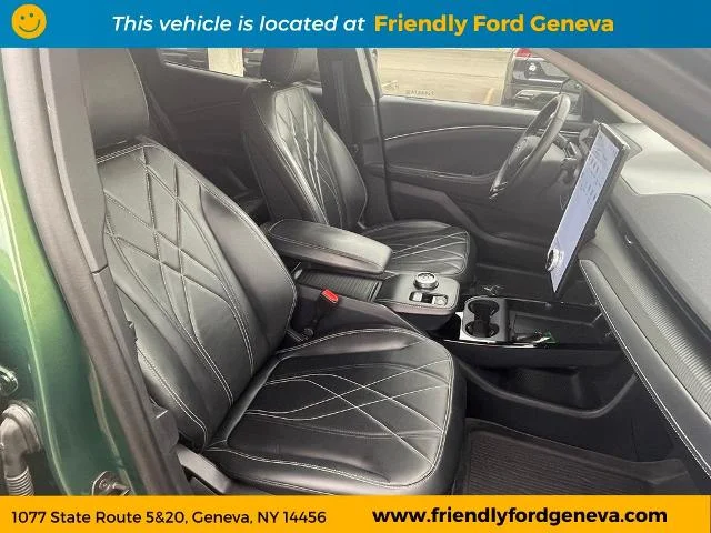 Used 2024 Eruption Green Metallic Ford Select image 16
