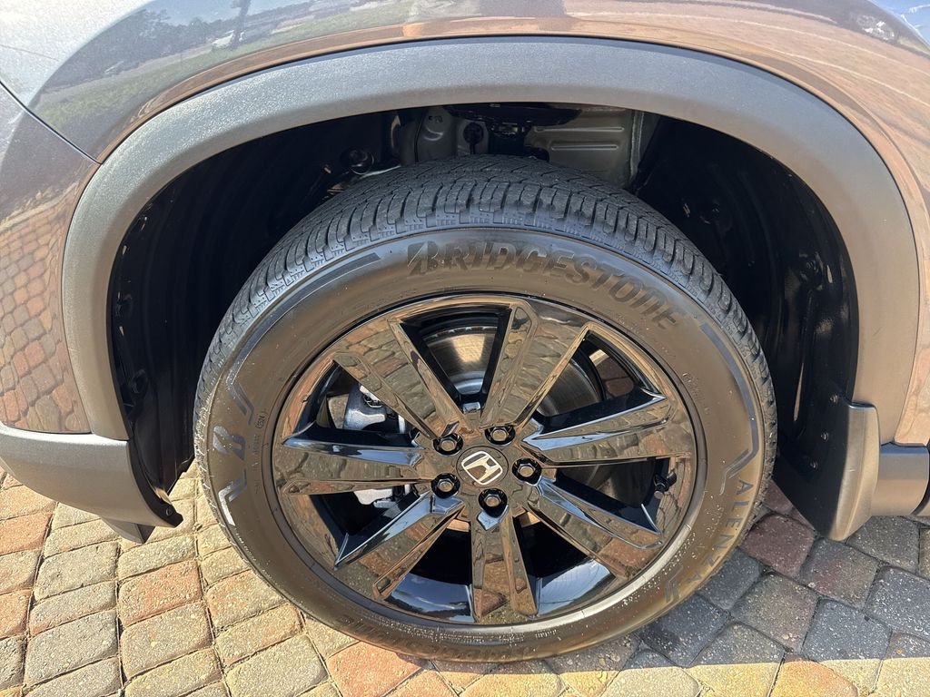 Used 2025 Gray Honda Black Edition image 19