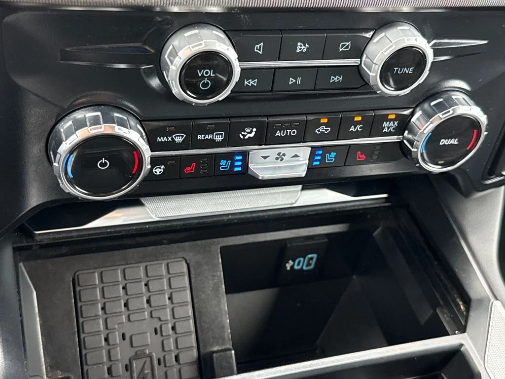 Certified Used 2024 Gray Ford Platinum image 25