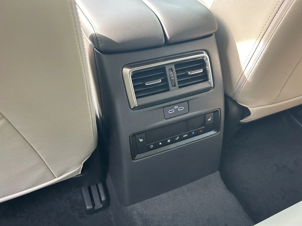 New 2026 Rhodium White Premium Mazda 3.3 Turbo Preferred image 21
