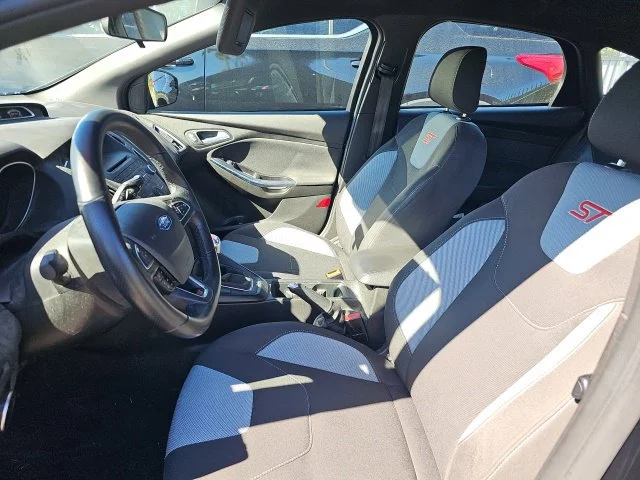 2016 Ford Focus ST - Photo 9