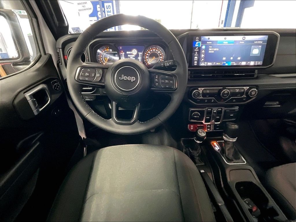 Used 2026 White Jeep Rubicon image 17