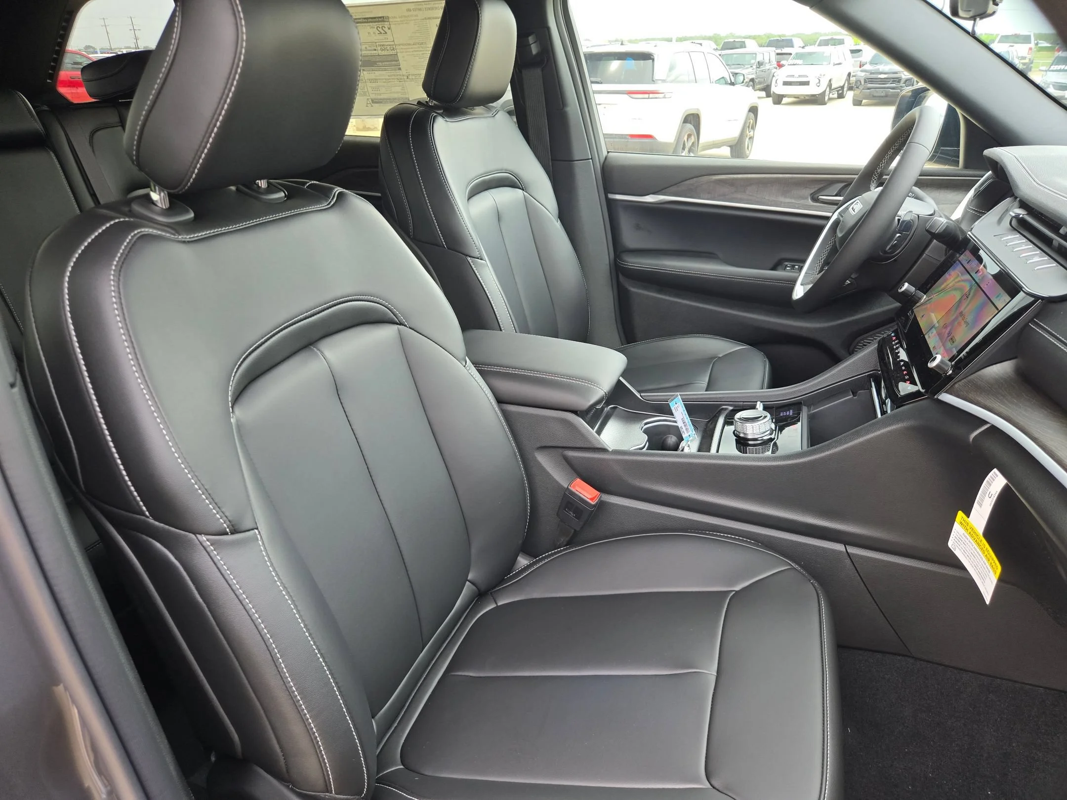 New 2026 Baltic Gray Metallic Clear-Coat Exterior Paint Jeep Limited image 23