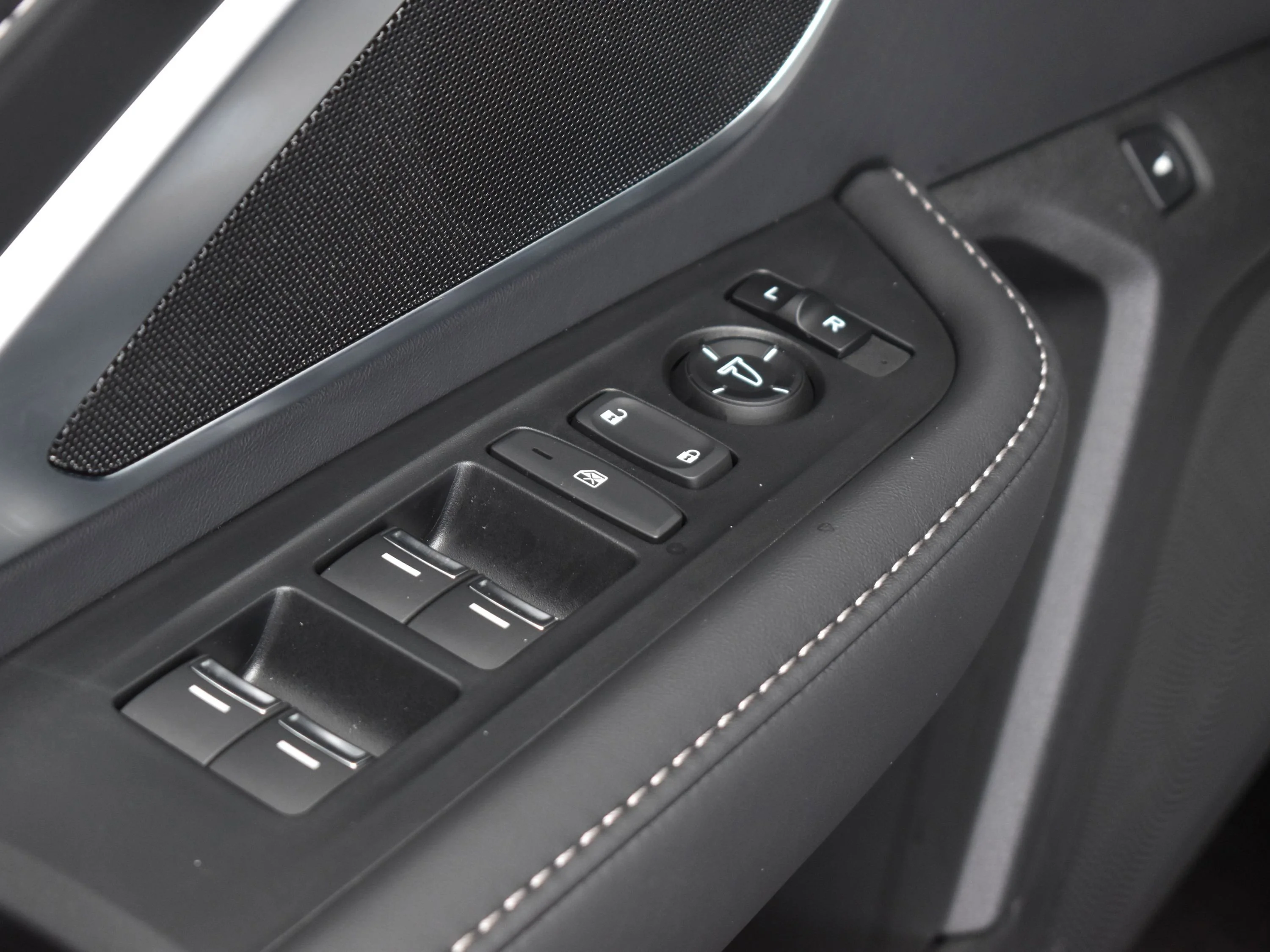 New 2026 Liquid Carbon Metallic Acura 4RDX image 8