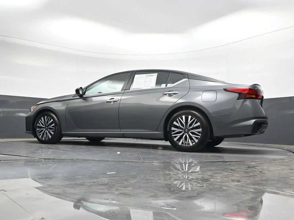 Used 2025 Gray Nissan 2.5 SV image 35
