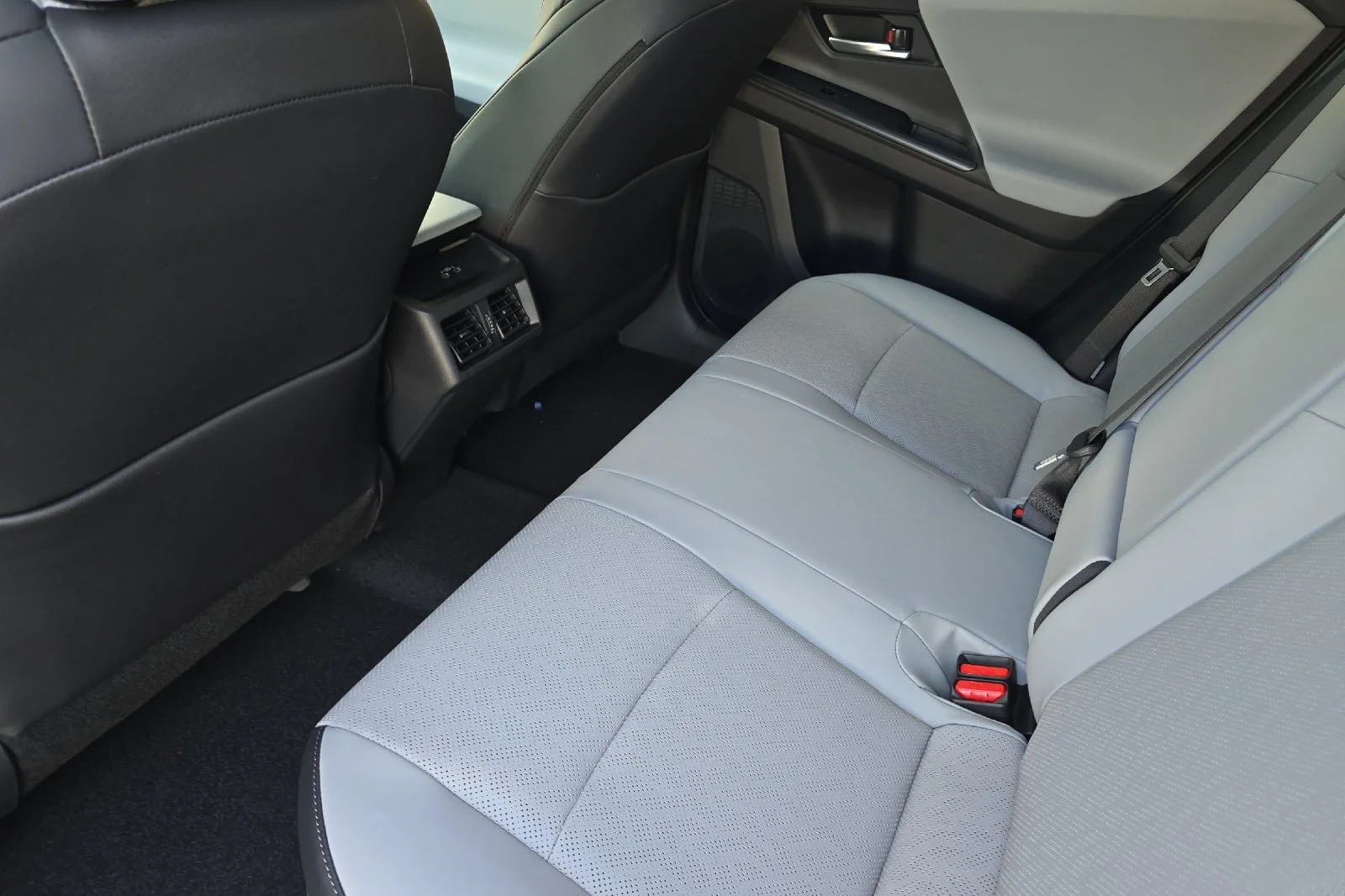 New 2026 Harbor Mist Gray Pearl Subaru Premium image 12