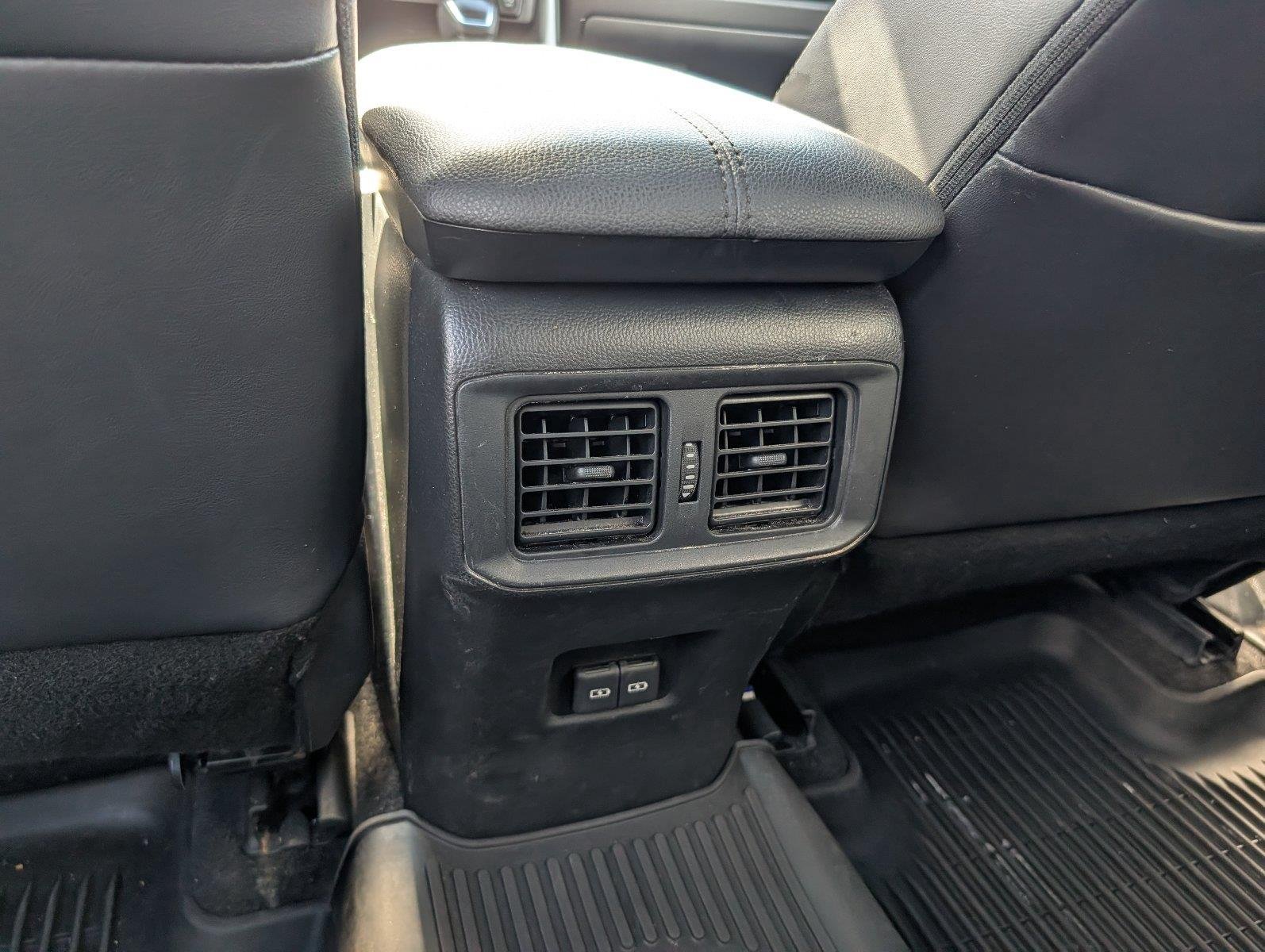 Used 2023 Lunar Rock Toyota XLE Premium image 30