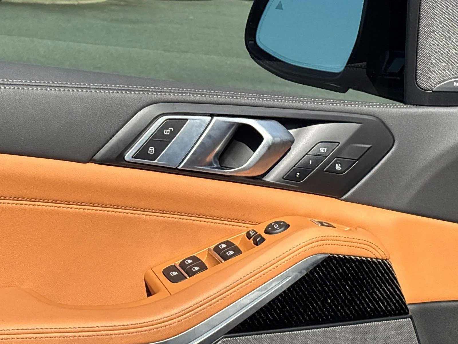 Used 2025 Black Sapphire Metallic BMW M60i image 14