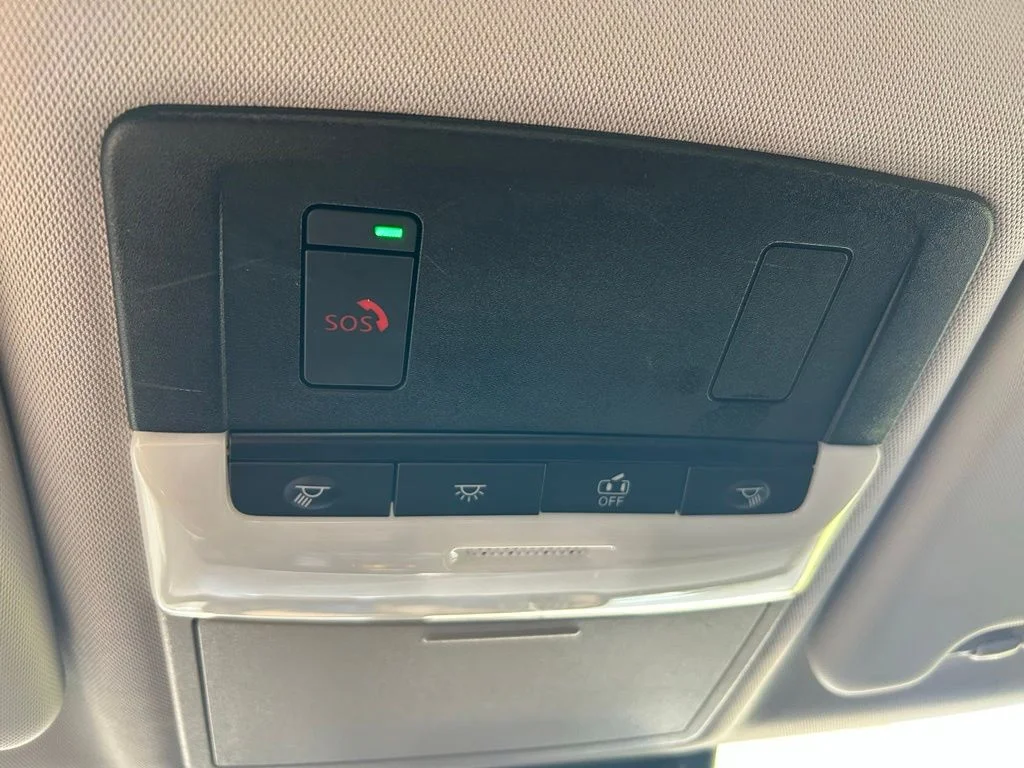 Used 2024 Blue Mitsubishi SEL Black Edition image 53