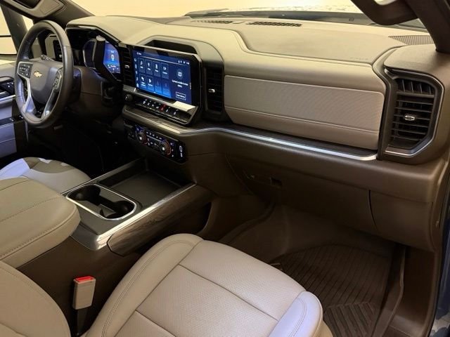 Used 2024 Lakeshore Blue Metallic Chevrolet LTZ image 31