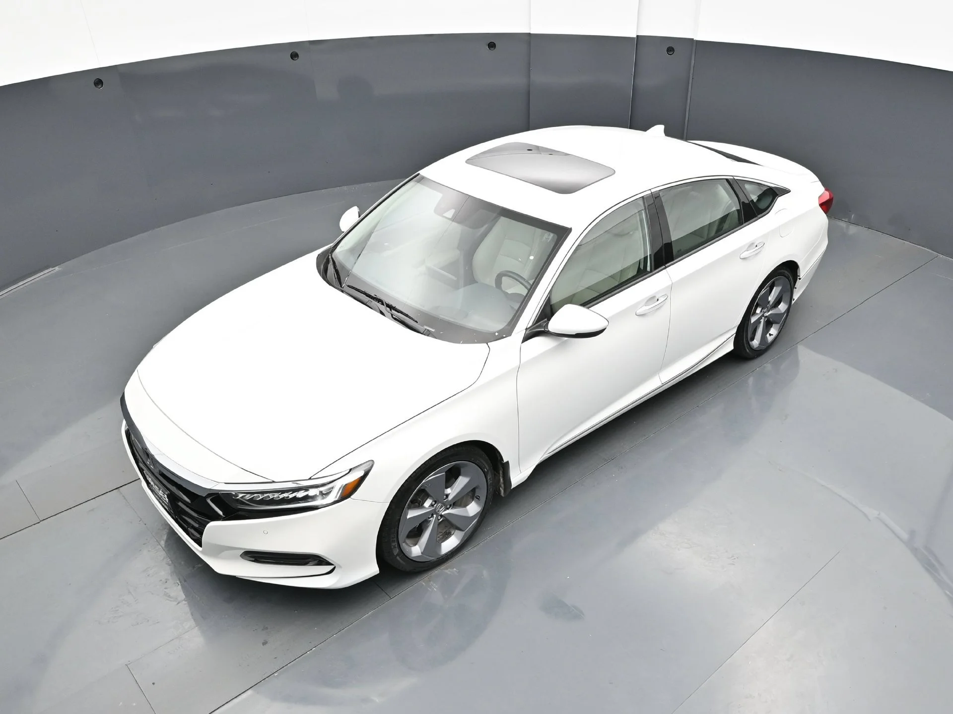 Used 2019 White Honda Touring 2.0T Auto image 44