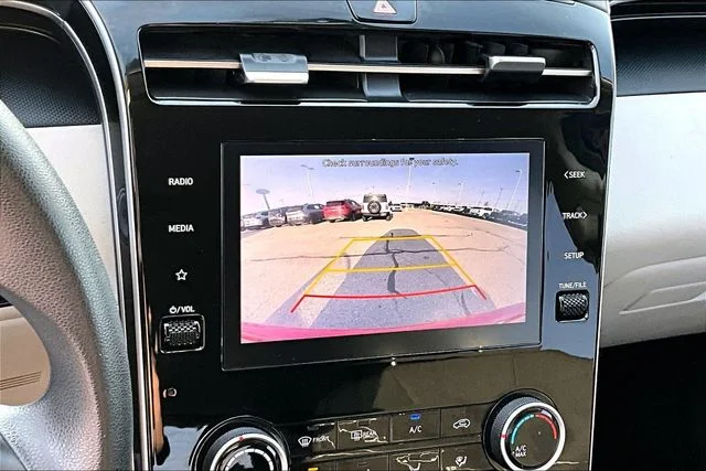Used 2022 Red Hyundai SEL image 18