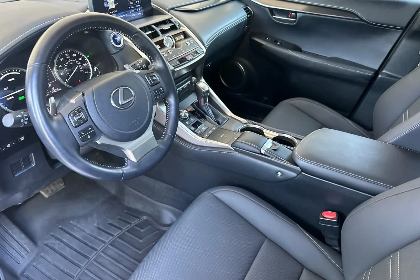 Used 2021 Atomic Silver Lexus  image 11