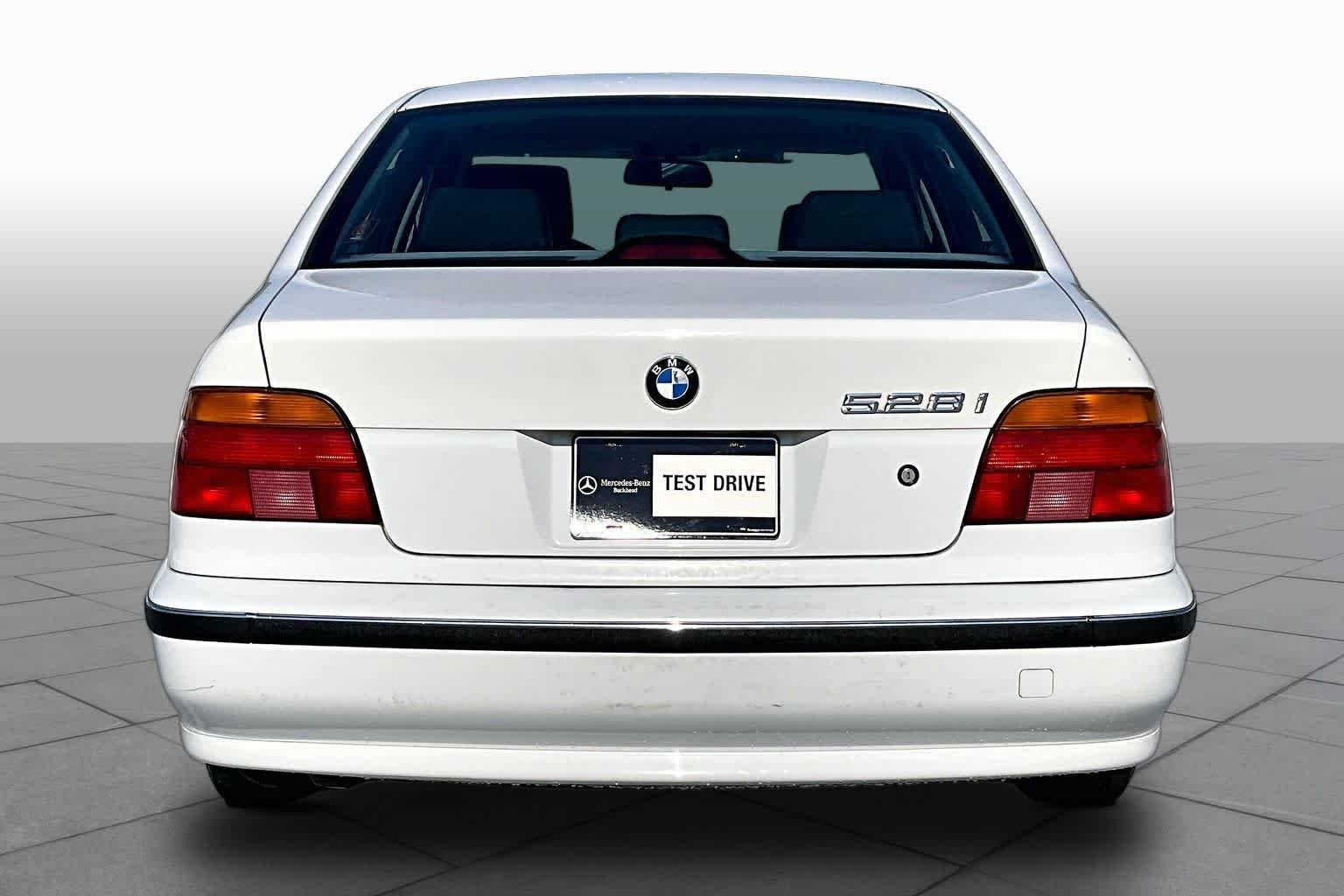 Used 1997 Alpine White BMW 528iA image 3