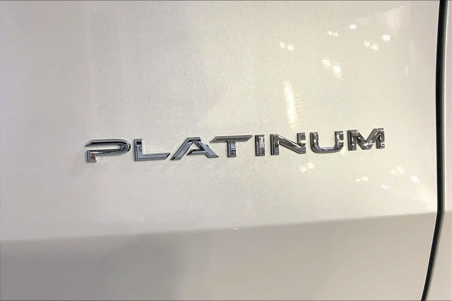 New 2026 Wind Chill Pearl Toyota Platinum image 15