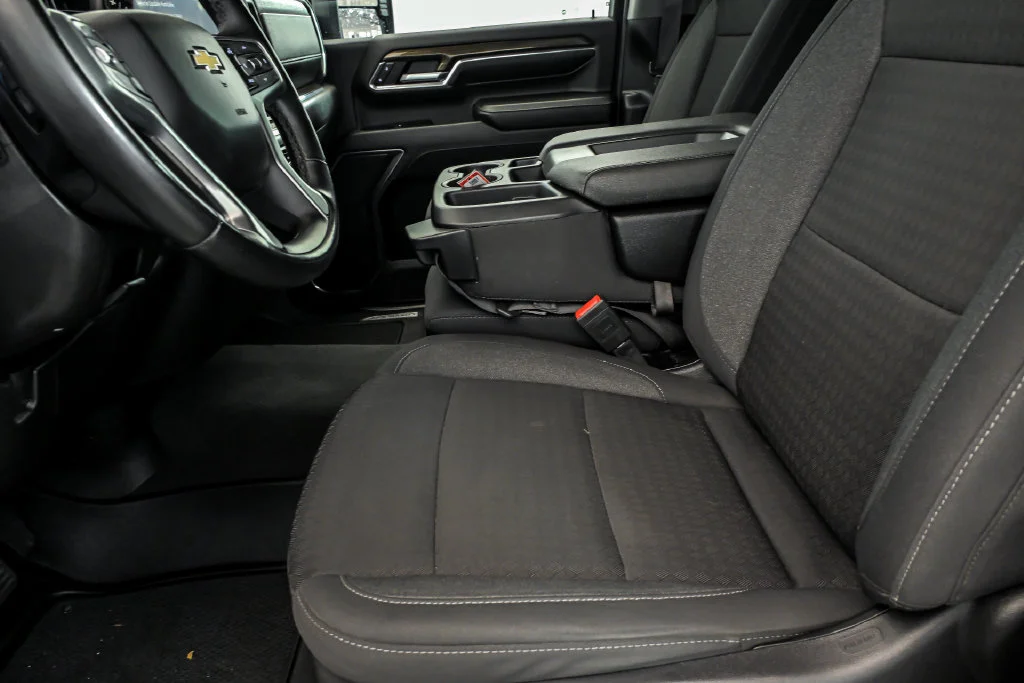 2024 Chevrolet Silverado 3500HD LT - Photo 12