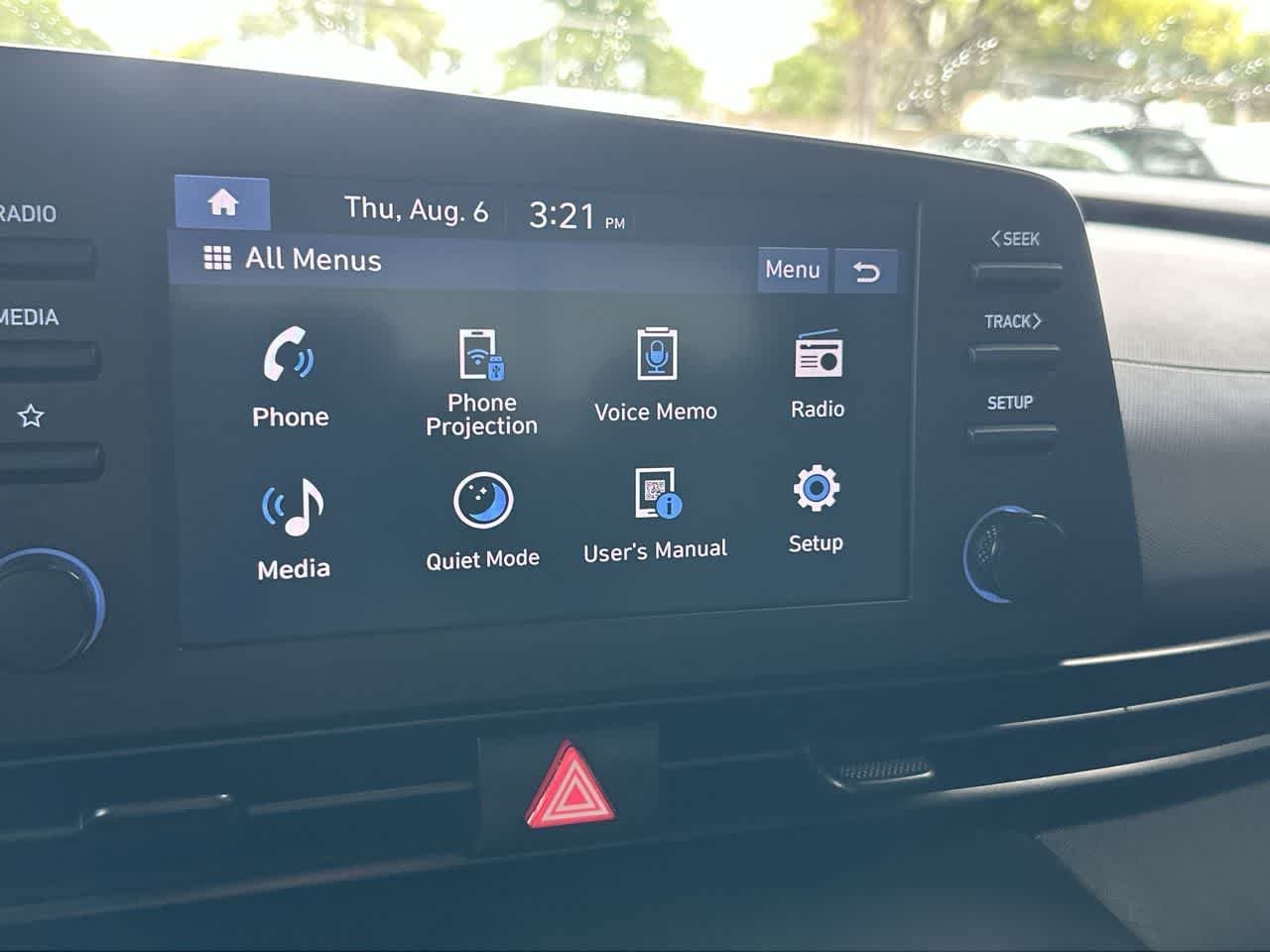 2025 Hyundai Elantra SEL - Photo 18