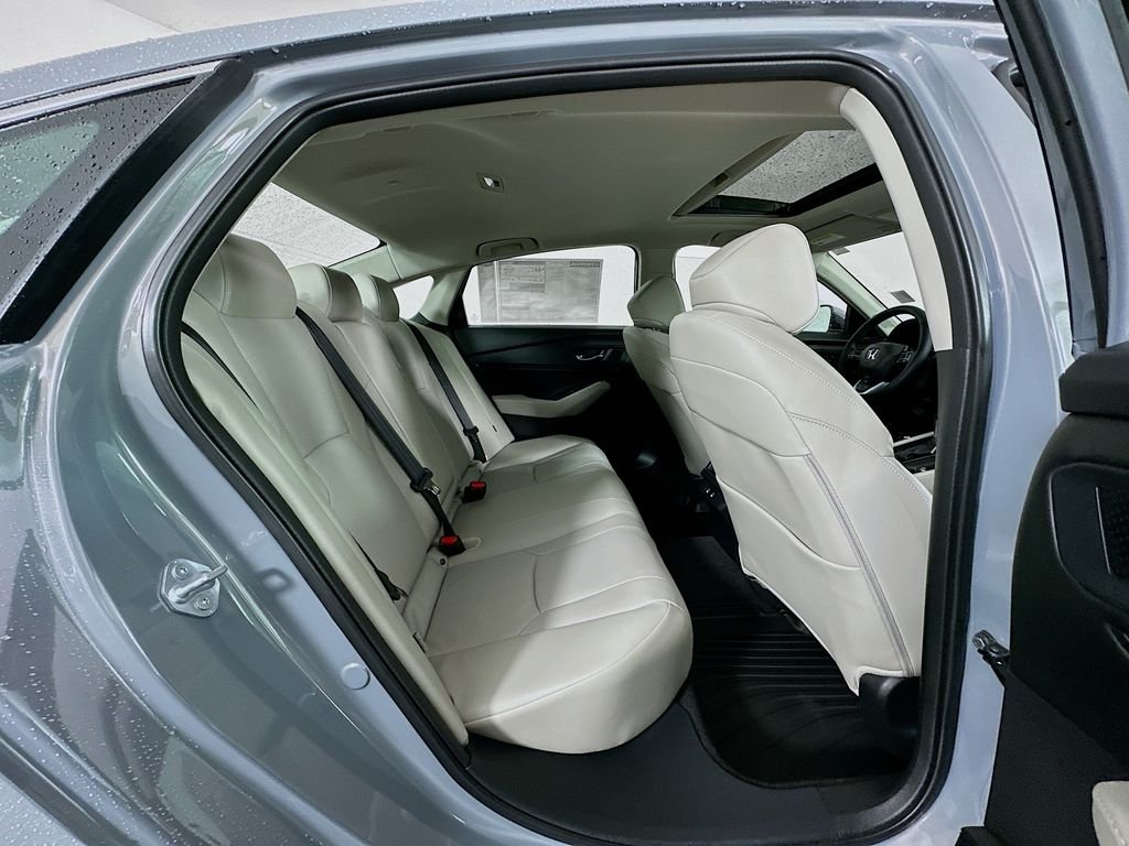New 2026 Urban Gray Pearl Honda Touring image 28