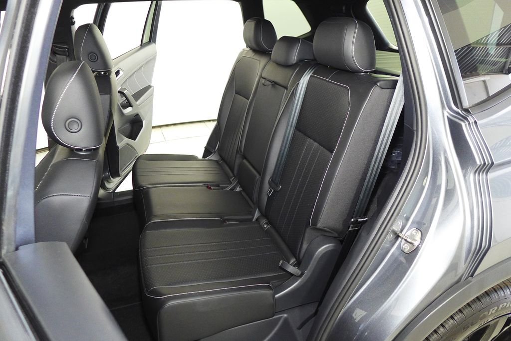 Certified Used 2023 Gray Volkswagen 2.0T SE R-Line Black image 21