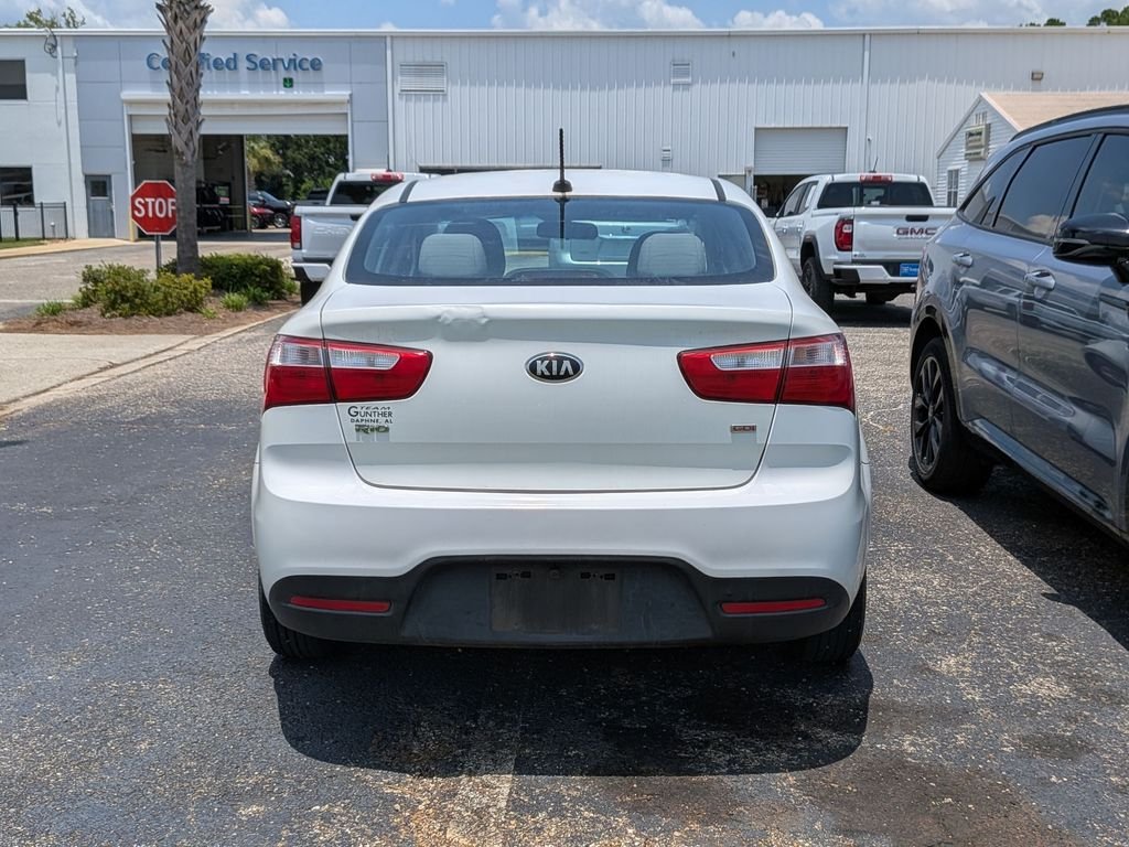 Used 2014 White Kia LX image 4
