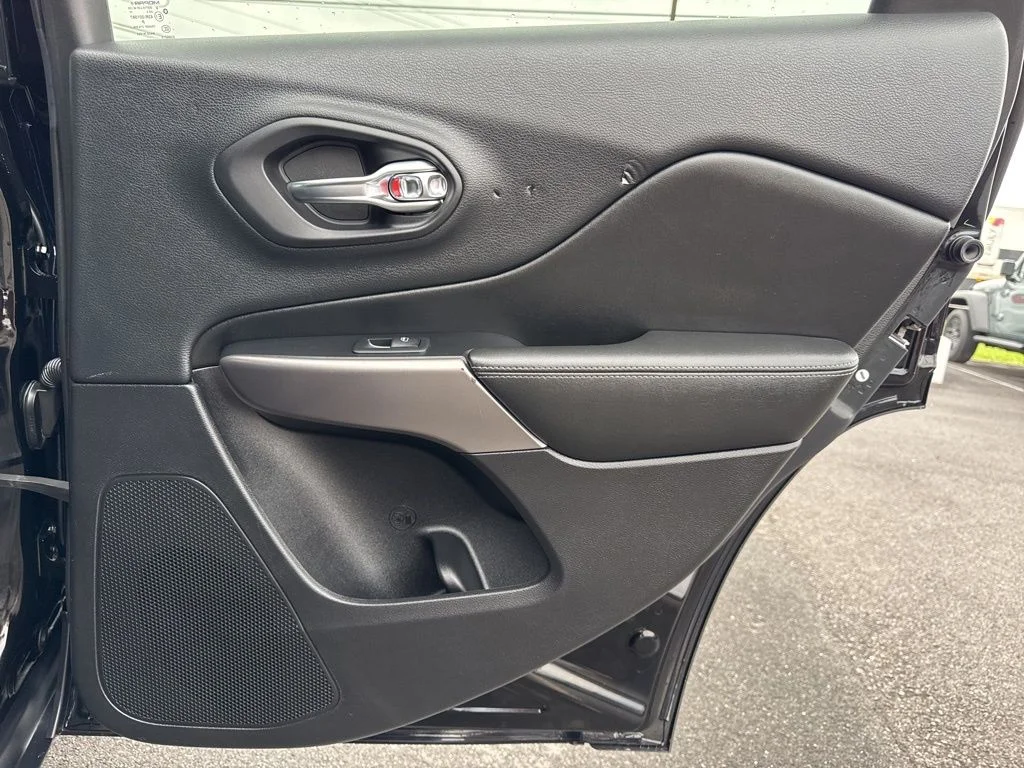 Used 2019 Black Jeep Limited image 16