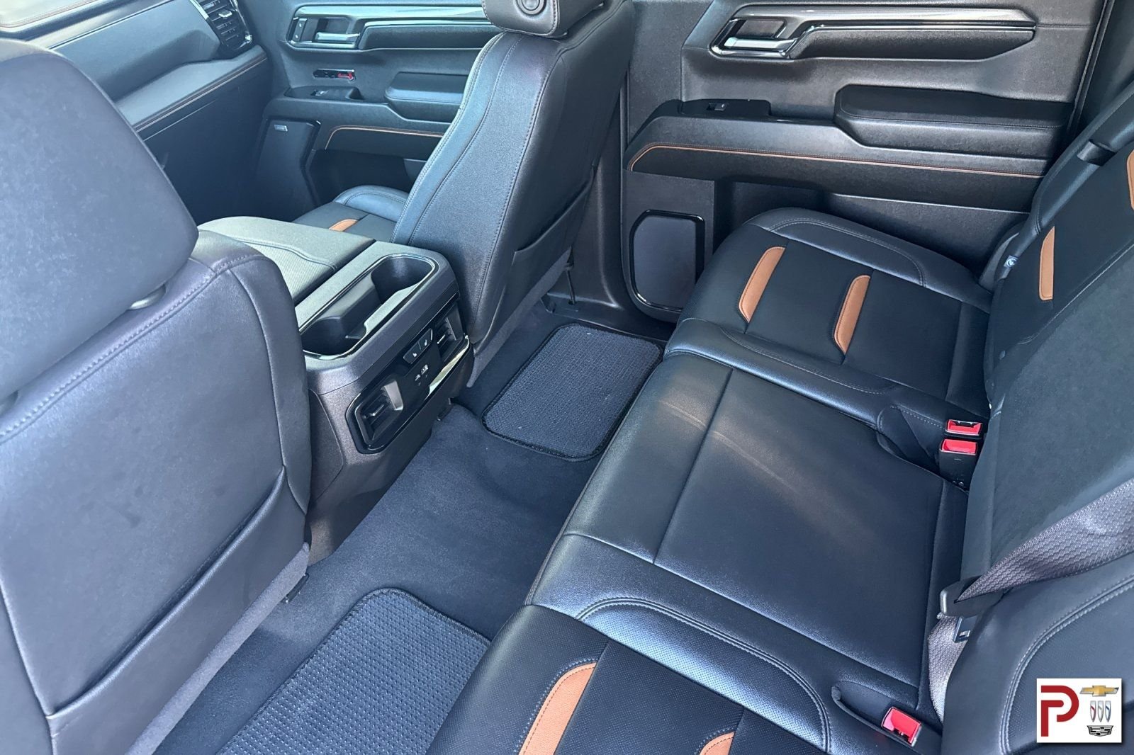 Used 2024 White GMC AT4 image 13